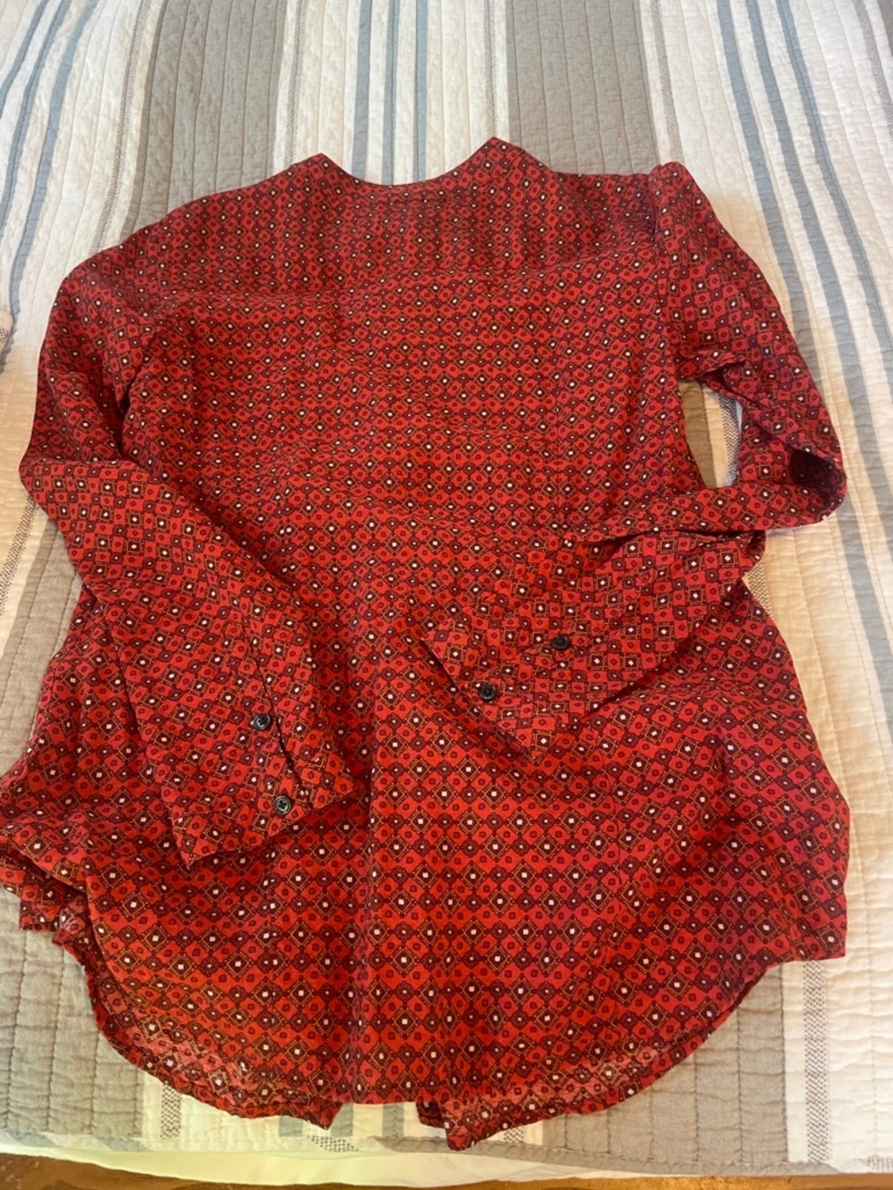 Van Heusen Red Patterned Button-Up Top - Picture 7 of 7